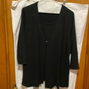 Woman’s sweater.                 43